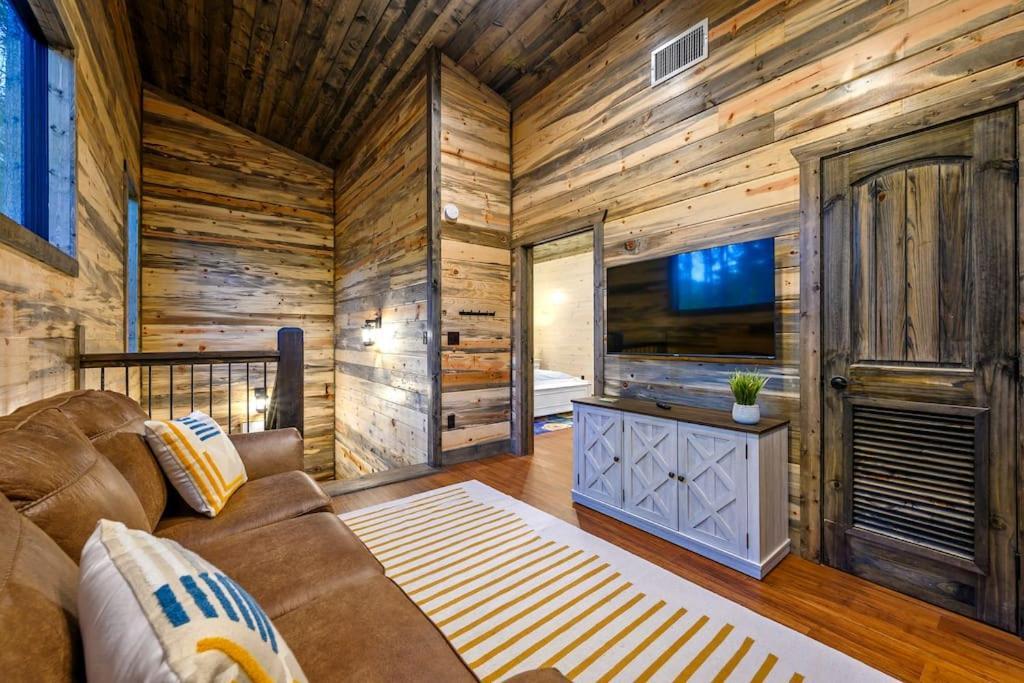 Brand New Luxury 2 Bedroom With Loft And Spa Sleeps 10 Broken Bow Zewnętrze zdjęcie
